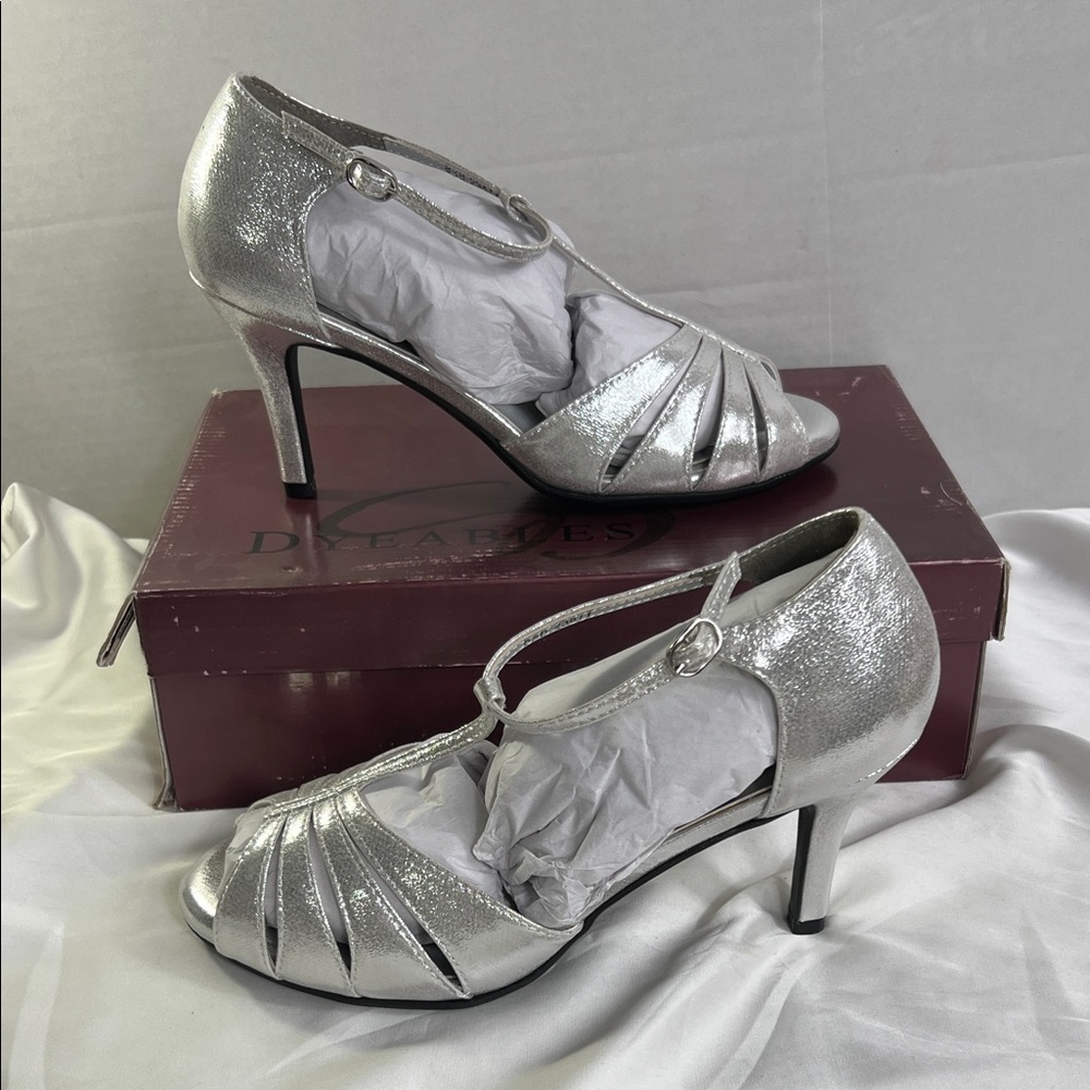 Comfort Collection by Dyeable’s Shimmering Silver Strappy Heels Women’s‎ 8.5 B
